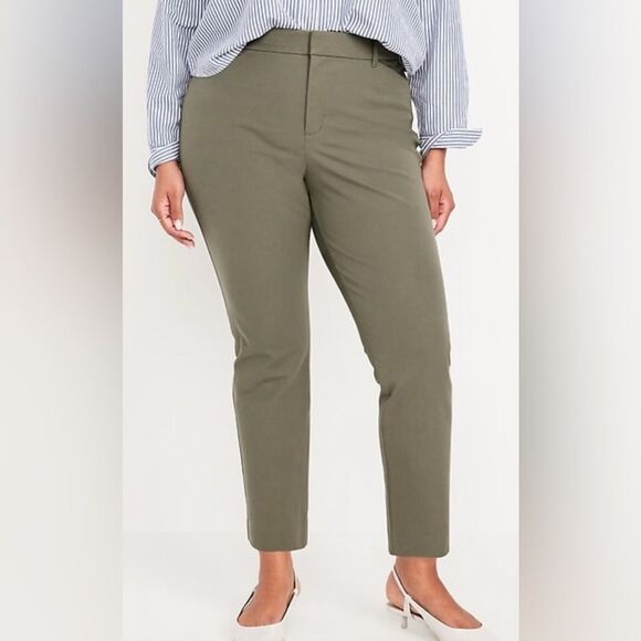Old Navy Plus Size Pixie High Rise Ankle Chino Pant Olive Green  - Size 26 - Picture 2 of 8